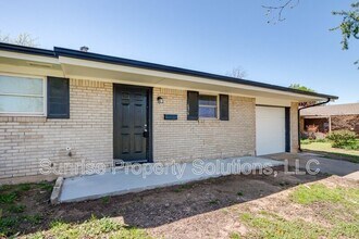 636 SW 13th St in Moore, OK - Building Photo - Building Photo