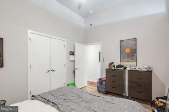 412 S 13th St in Philadelphia, PA - Building Photo - Building Photo