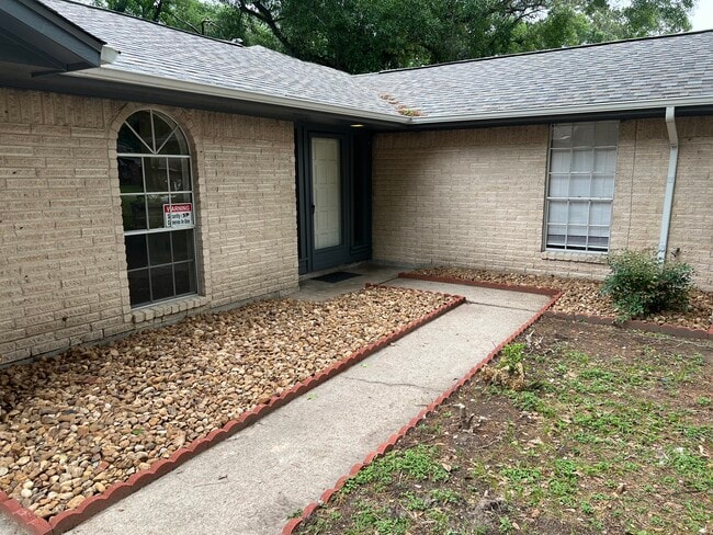 3314 Kentwood Dr in Spring, TX - Building Photo - Building Photo