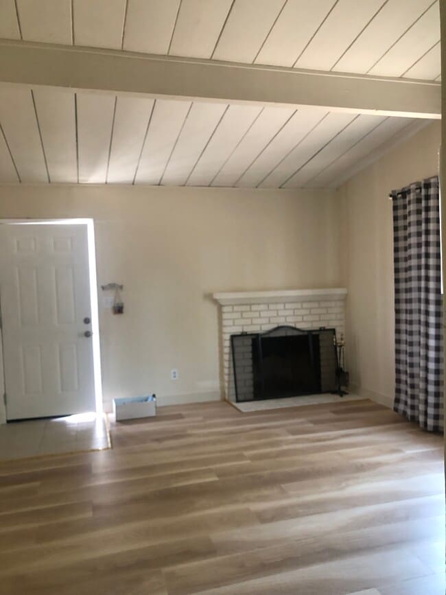 3133 Alma St, Unit 3133