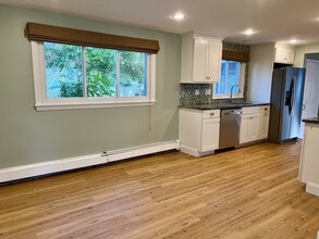 30 Elwin Rd in Natick, MA - Building Photo - Building Photo