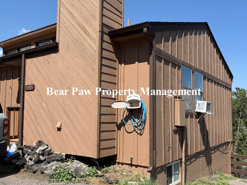 30821 Hilltop Dr in Evergreen, CO - Building Photo