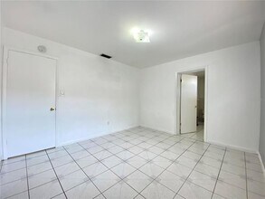 3112 W Tampa Bay Blvd in Tampa, FL - Building Photo - Building Photo