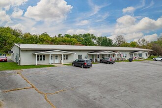 9575 Maynard Dr in Marcy, NY - Foto de edificio - Building Photo