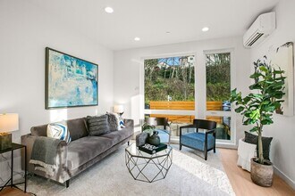 2513 13th Ave S in Seattle, WA - Building Photo - Building Photo
