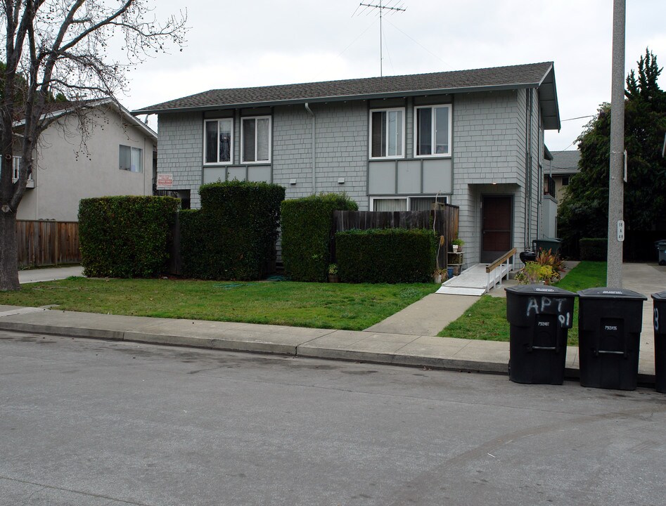 213 Arriba Dr in Sunnyvale, CA - Building Photo