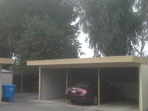 564 University Dr in Menlo Park, CA - Foto de edificio - Building Photo