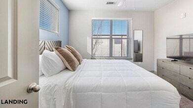 225 Walden Village Ln, Unit 227 in Nashville, TN - Foto de edificio - Building Photo