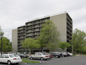 Greenfair Towers & Garden in Sacramento, CA - Building Photo - Building Photo