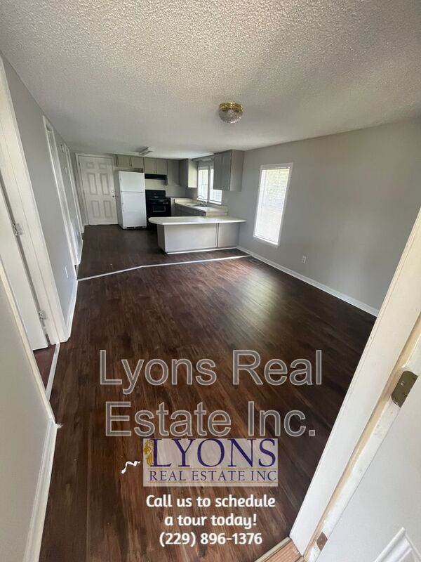 903 E Bee Tree Ave in Nashville, GA - Building Photo - Building Photo