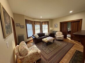 90 High St, Unit First Floor Apt in Auburn, ME - Building Photo - Building Photo