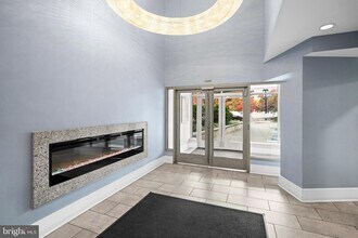 555 Massachusetts Ave NW, Unit 815 in Washington, DC - Foto de edificio - Building Photo