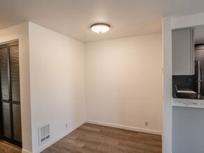 29645 18th Ave S in Federal Way, WA - Foto de edificio - Building Photo