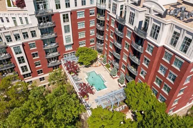 property at 618 N Boylan Ave