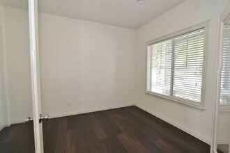2047 S Ice Bear Way in Meridian, ID - Building Photo - Building Photo