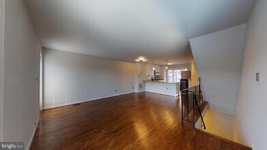 2029 S Glebe Rd in Arlington, VA - Building Photo - Building Photo