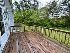 12 Harriet Dr in Bridgewater, MA - Building Photo - Building Photo