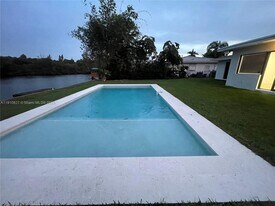 317 N 31st Ave in Hollywood, FL - Building Photo