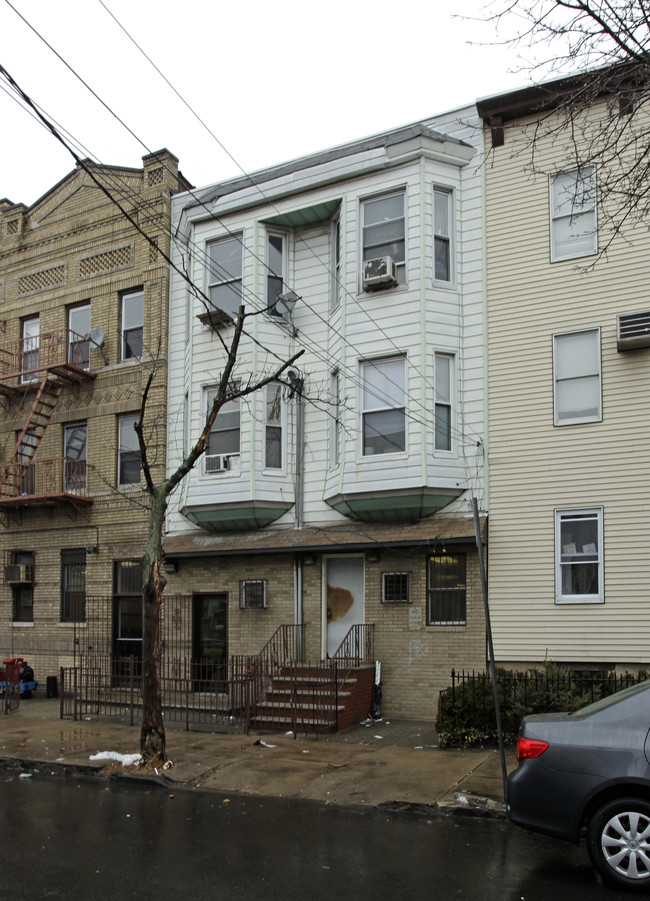 40 Laidlaw Ave in Jersey City, NJ - Foto de edificio - Building Photo