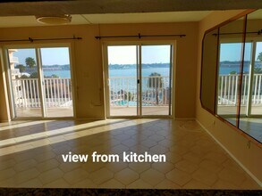 7432 Sunshine Skyway Ln S, Unit 502 in St. Petersburg, FL - Building Photo - Building Photo