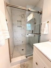 7601 Bedfordshire Dr in Charlotte, NC - Foto de edificio - Building Photo