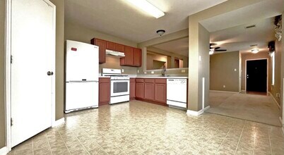 20758 Cypress Crescent Ln in Cypress, TX - Building Photo - Building Photo