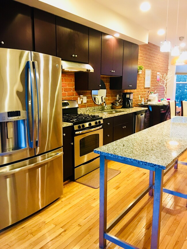 property at 1410 Wheyfield Dr