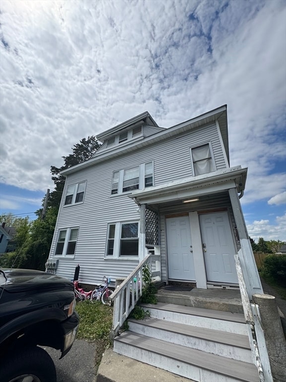 property at 25 1/2 Porter St