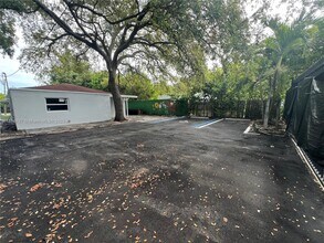 181 NW 44th St in Miami, FL - Building Photo - Building Photo