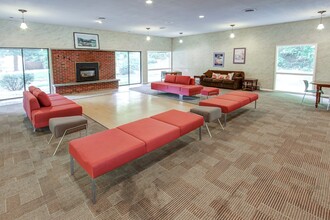 Williamsburg Village in Albany, NY - Building Photo - Building Photo