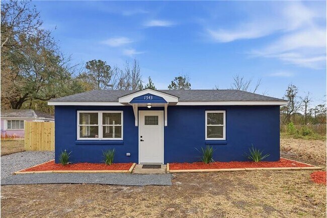 property at 1543 Evergreen St
