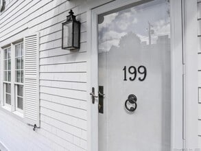 199 Hillspoint Rd in Westport, CT - Building Photo - Building Photo