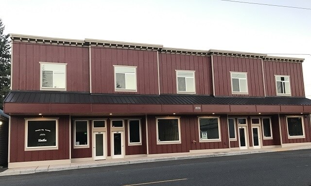 Cascade Station in Granite Falls, WA - Building Photo