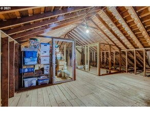 1223 NE Schuyler St, Unit 3 in Portland, OR - Building Photo - Building Photo