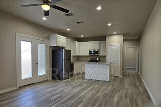 109 Locust St in Idalou, TX - Building Photo - Building Photo