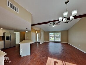 2201 Hillandale Ave in Spring Hill, FL - Building Photo - Building Photo