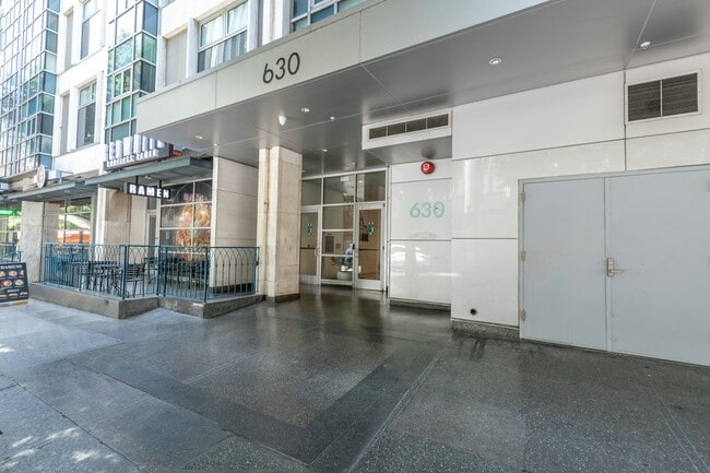 property at 630 W 6th St