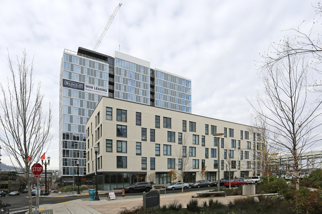 Block 17 Phase II in Portland, OR - Foto de edificio