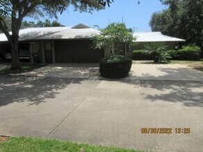 320 W Fort Morgan Rd in Gulf Shores, AL - Building Photo - Building Photo