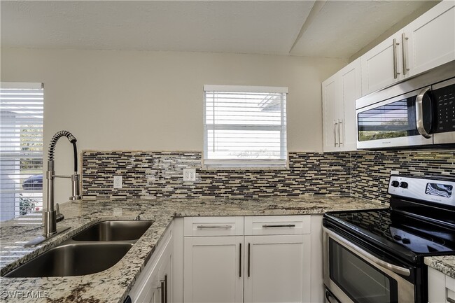 710 NE 24th Terrace in Cape Coral, FL - Building Photo - Building Photo