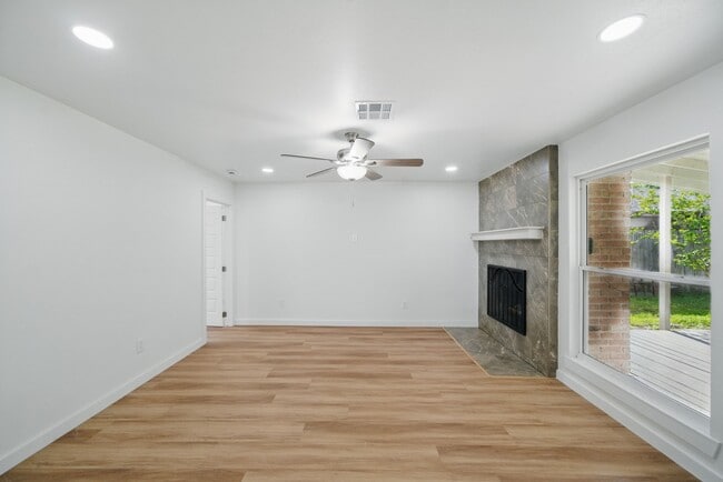 9711 Derrik Dr in Houston, TX - Building Photo - Building Photo