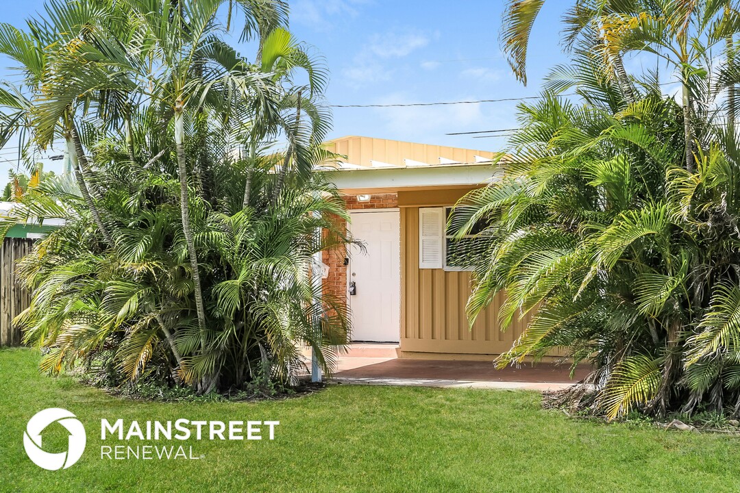 317 NW 49th St in Fort Lauderdale, FL - Foto de edificio