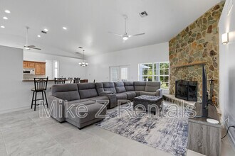 2261 Krape Rd in Naples, FL - Building Photo - Building Photo