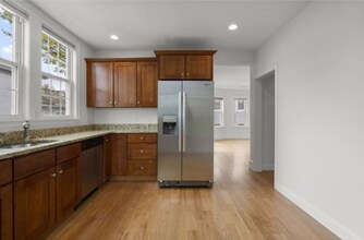 25 Fenwick St, Unit 2 in Somerville, MA - Building Photo - Building Photo