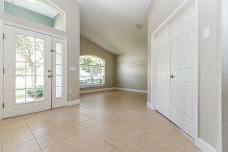 5235 Greystone Dr in Spring Hill, FL - Building Photo - Building Photo