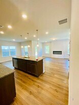 804 Dundee Wy in Cartersville, GA - Building Photo