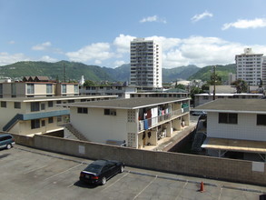 2615 Kaaha St in Honolulu, HI - Building Photo - Building Photo