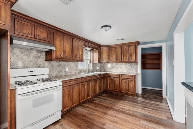 property at 3914 Cetti St