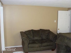 86 Plympton St in Middleboro, MA - Building Photo - Building Photo