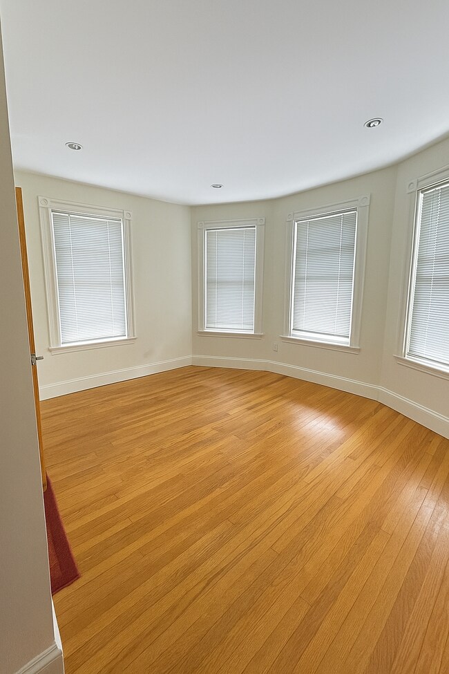 7 Alcott St, Unit 2